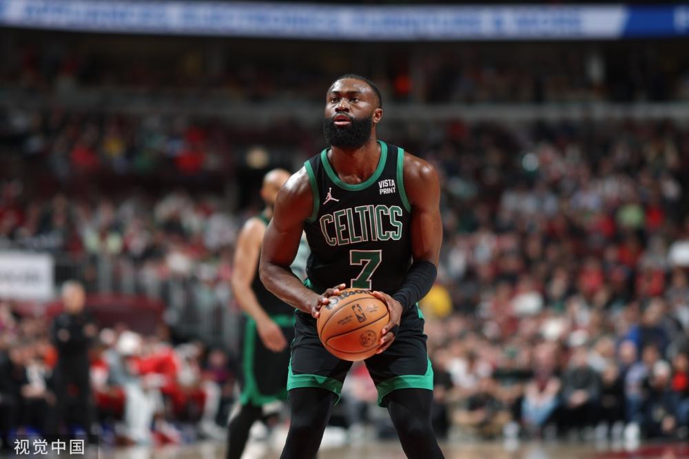 也展示了足 也展示了足