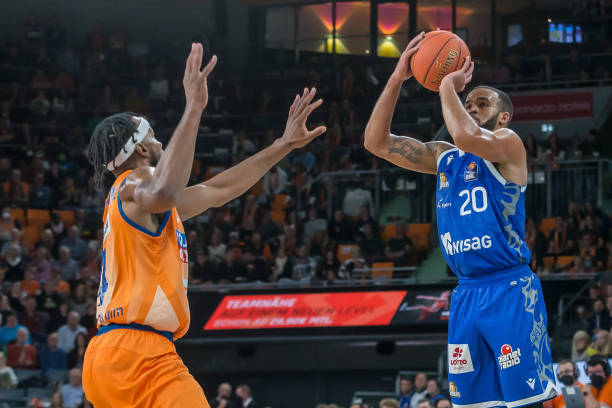 日尼奥的出 日尼奥的出